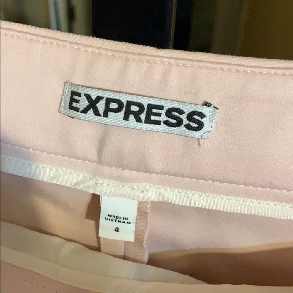 Shorts - Picture 3 of 3